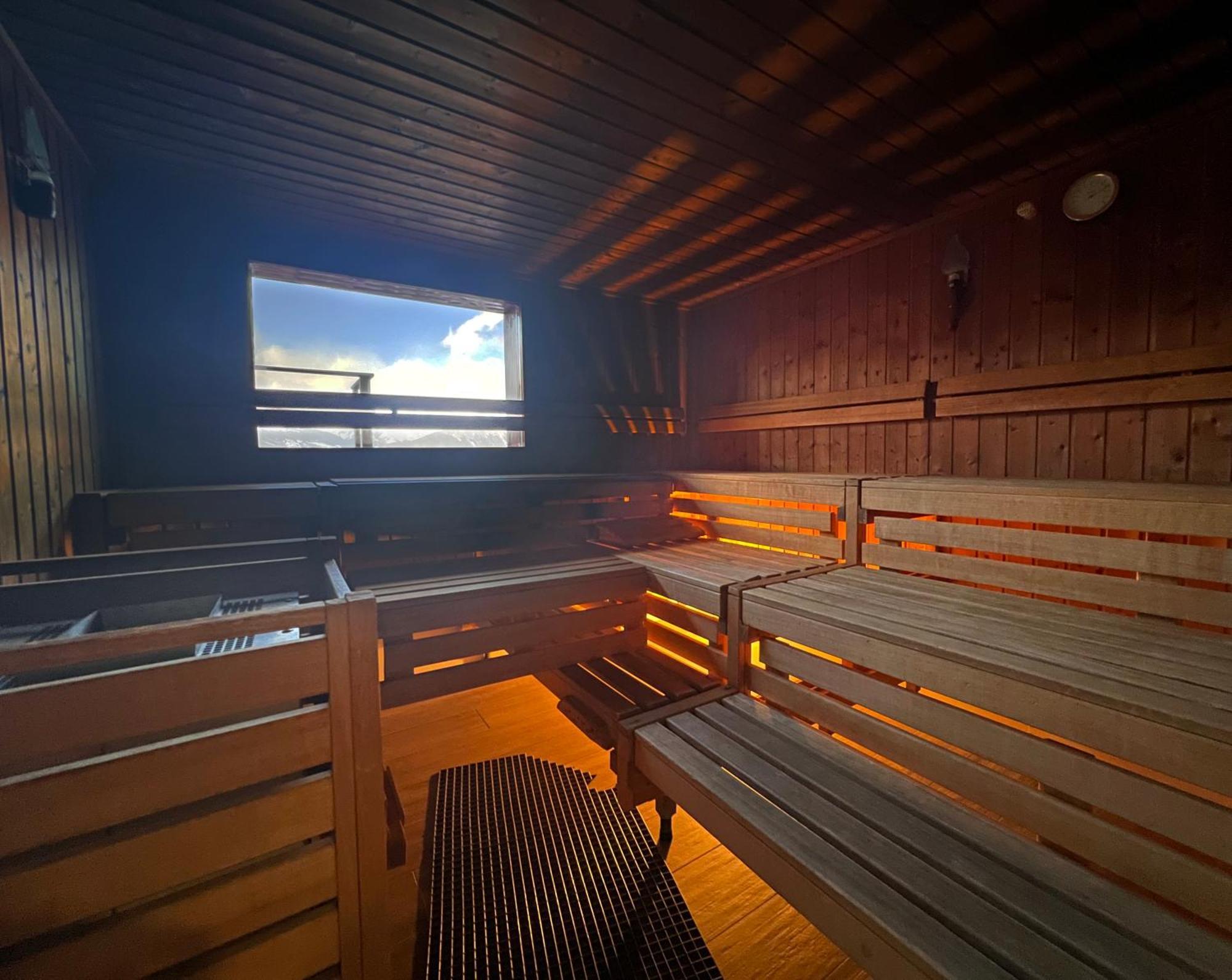Hotel Chalet Royal ヴェゾナ エクステリア 写真